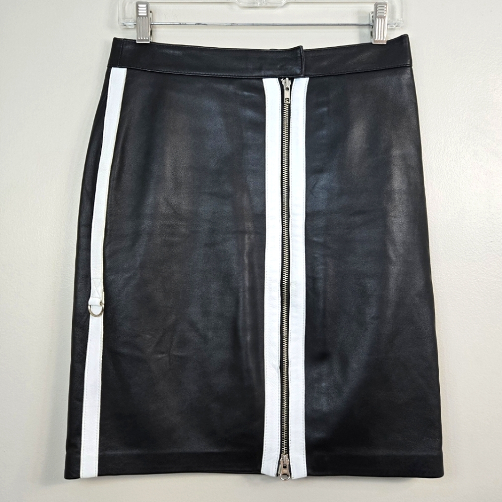 Danier Vintage Black Leather Zip Skirt, Size 4 ~ VGUC